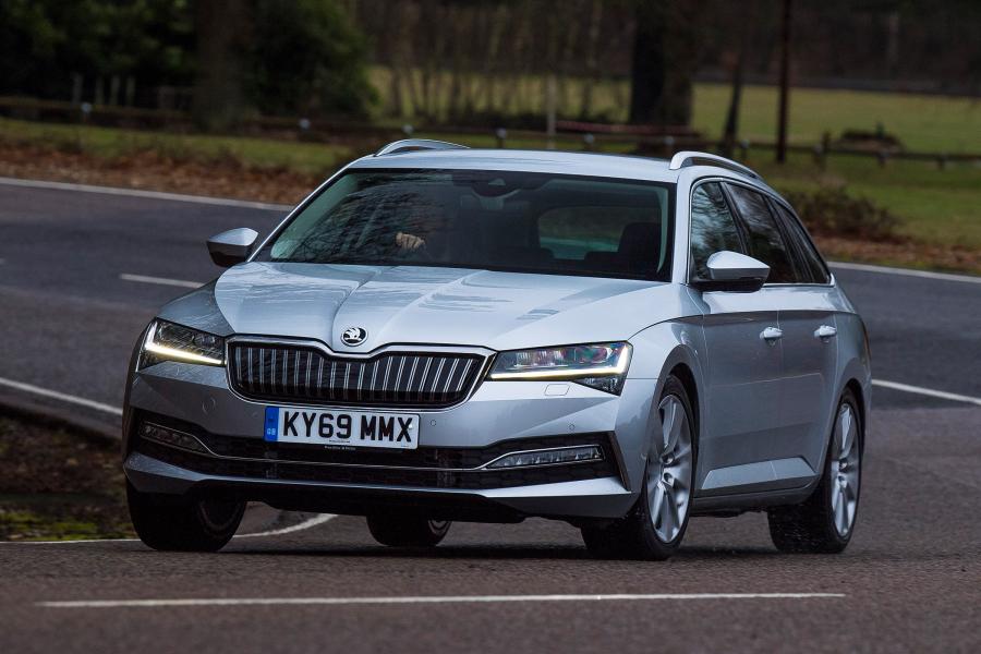  Skoda Superb iV Combi (3V) 2019 года  (UK) (фото 16 из 19)